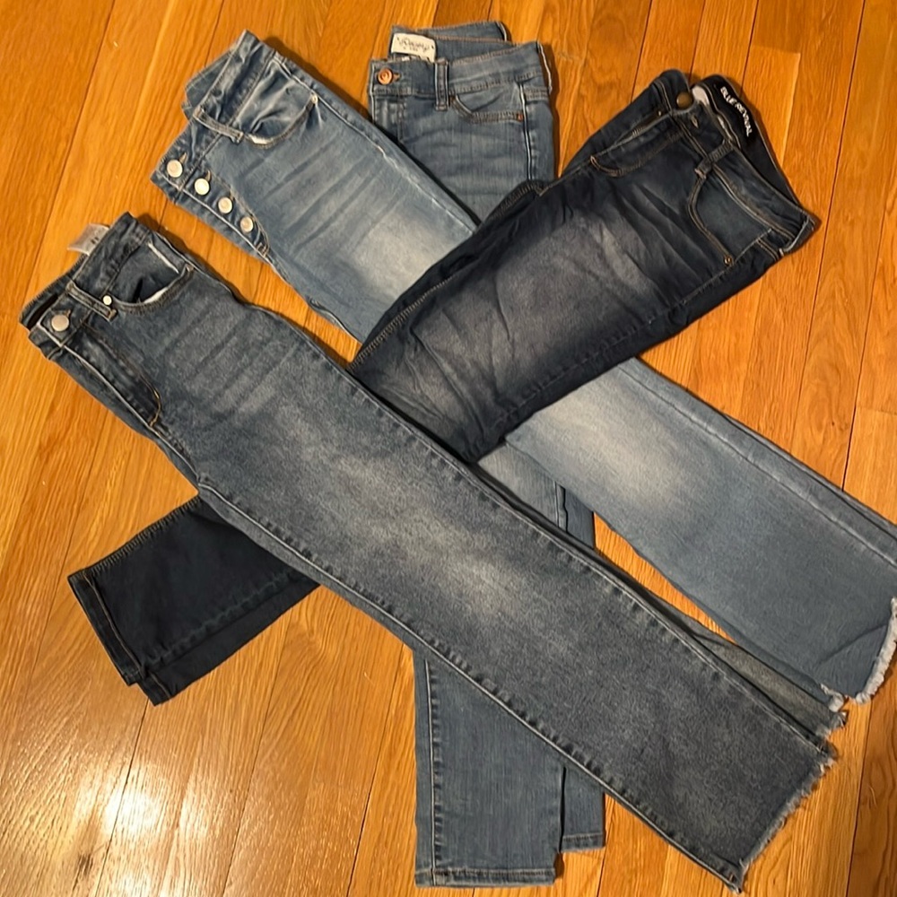 4 Pairs Girls Jeans-12/14 including Joe’s 👖